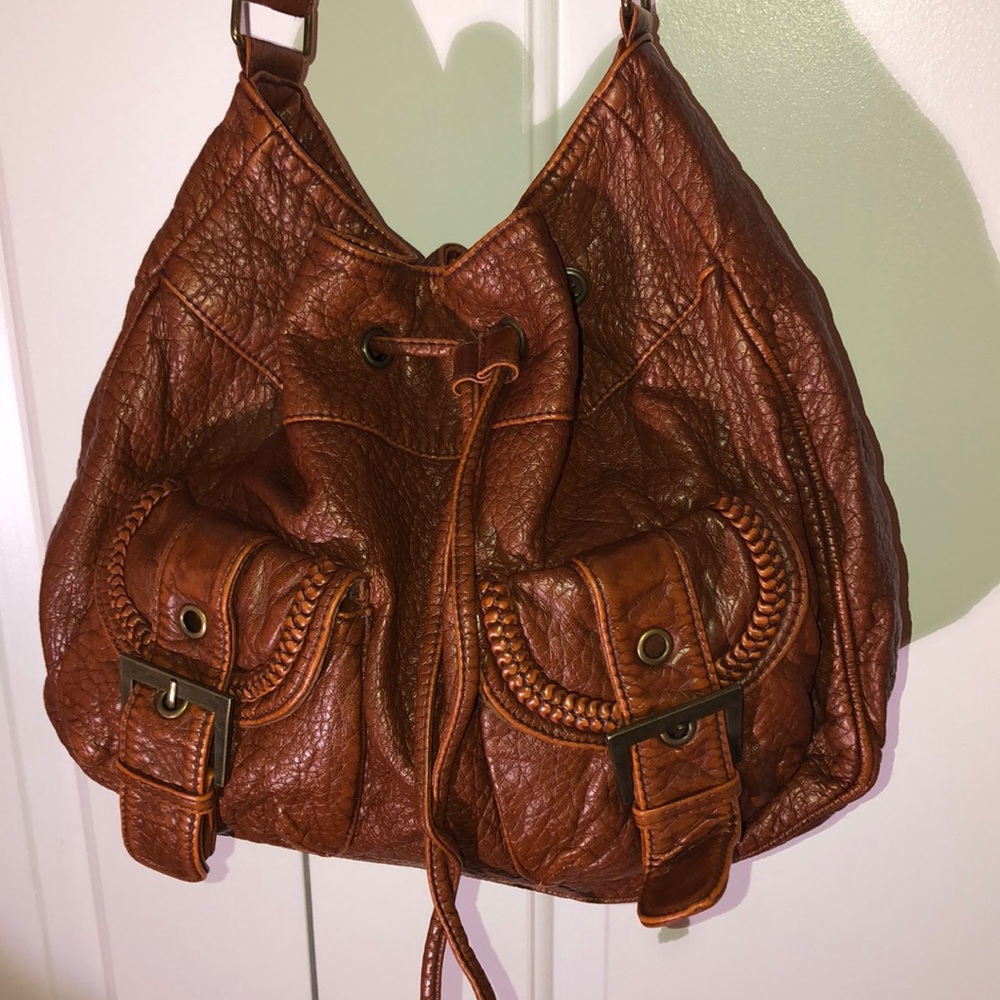 Cognac shoulder bag